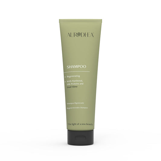 SHAMPOING POUR LA BRILLANCE DES CHEVEUX